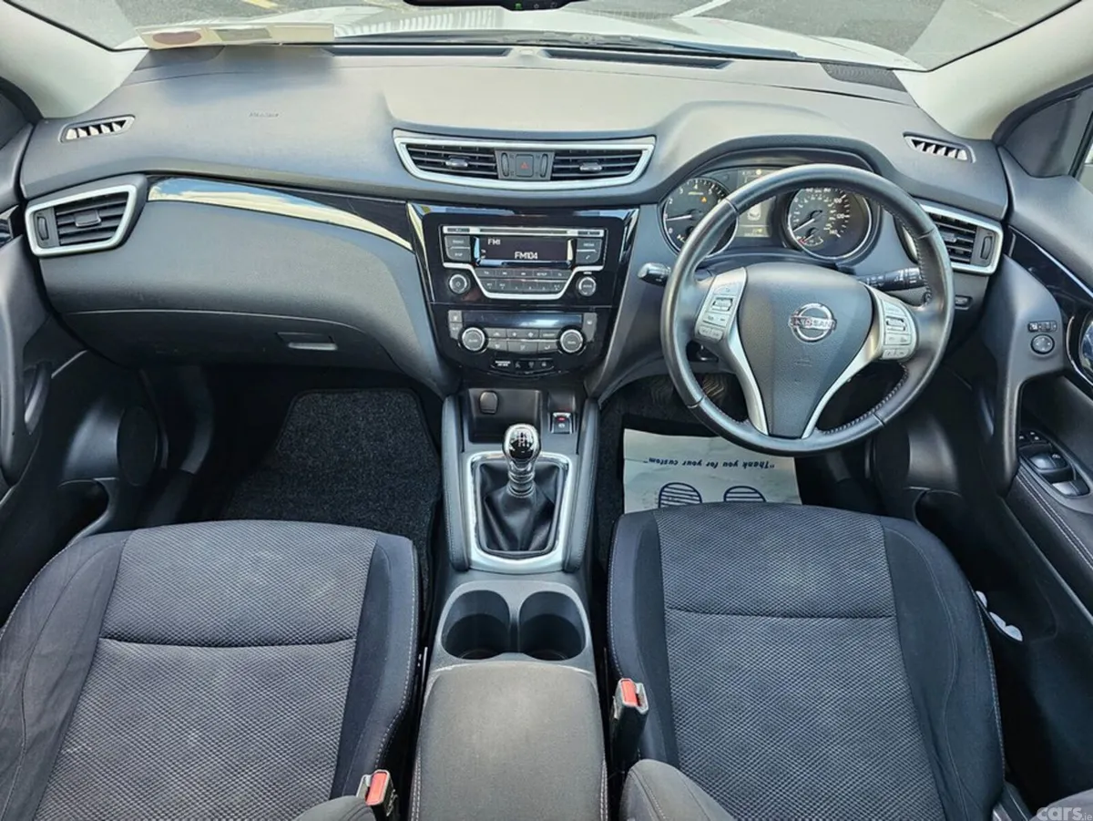 Nissan Qashqai Hatchback, Petrol, 2016, Silver
