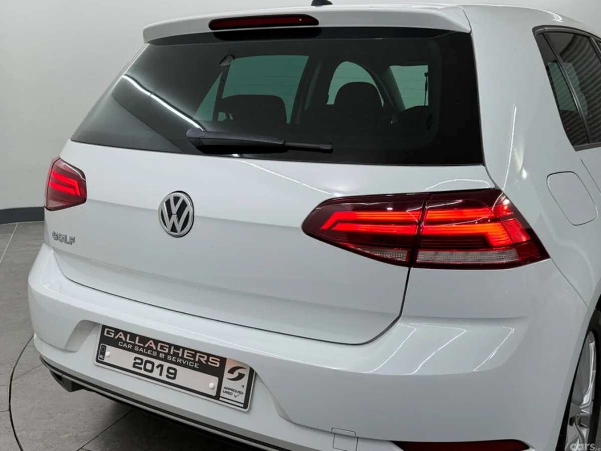 Volkswagen Golf Hatchback, Petrol, 2019, White