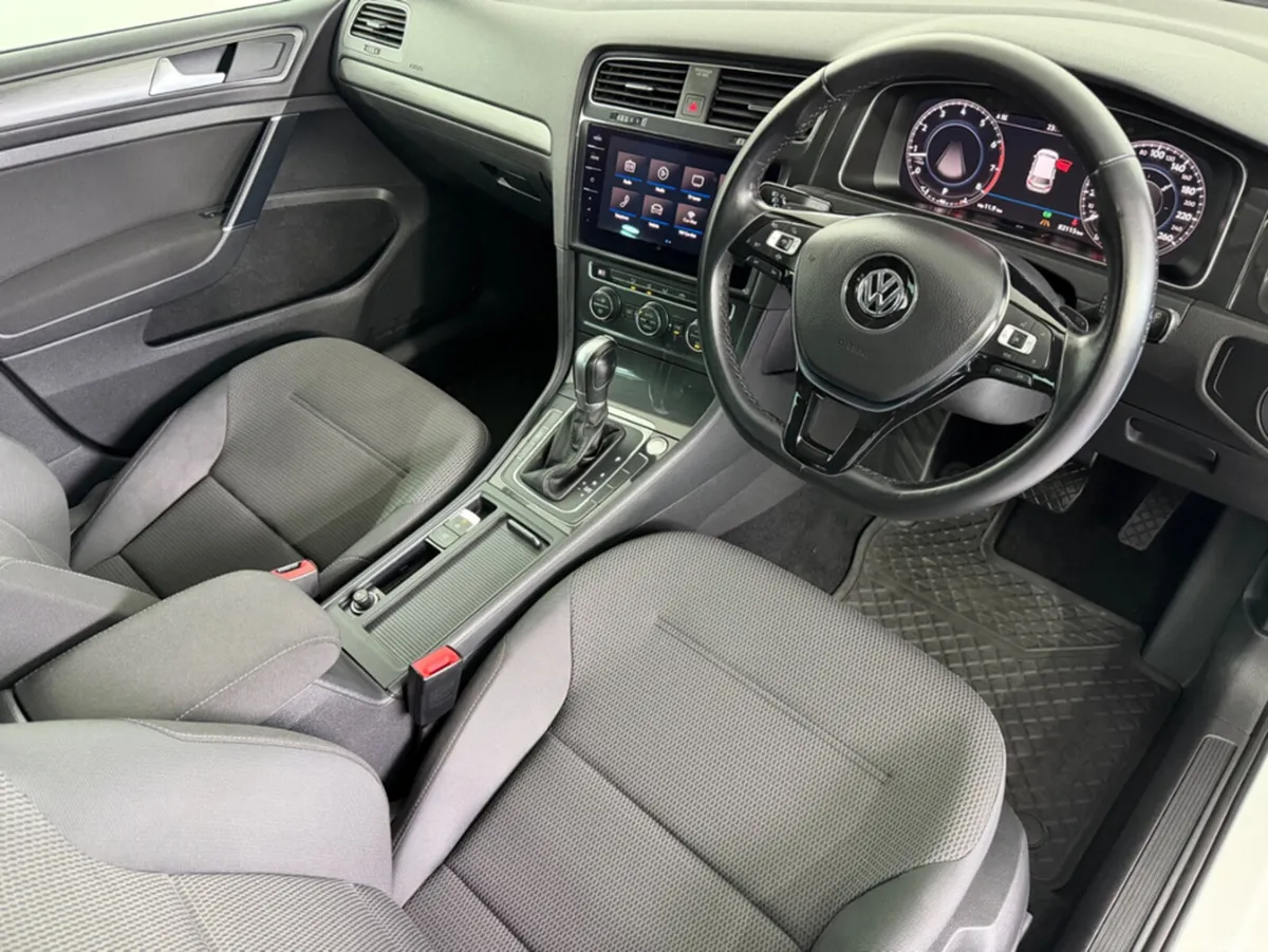 Volkswagen Golf Hatchback, Petrol, 2019, White