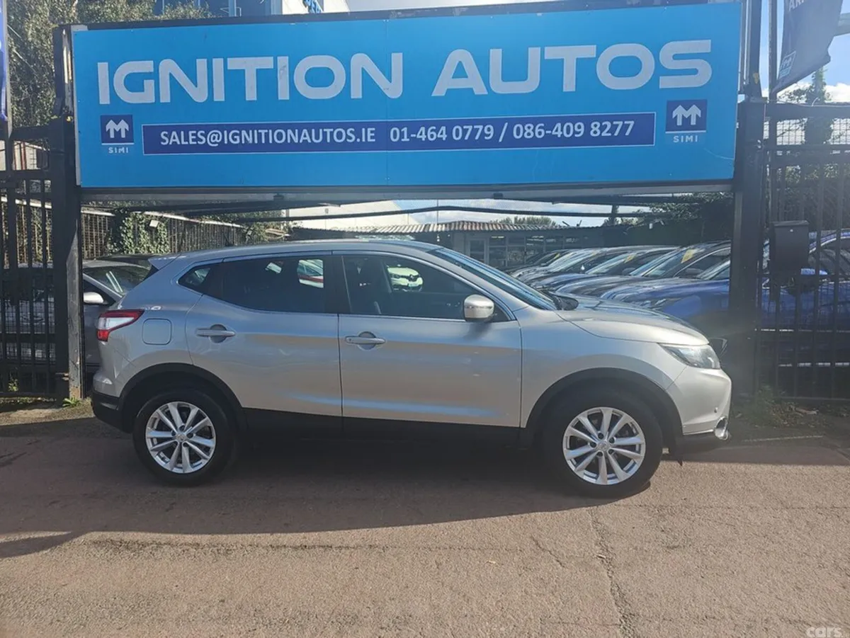 Nissan Qashqai Hatchback, Petrol, 2016, Silver