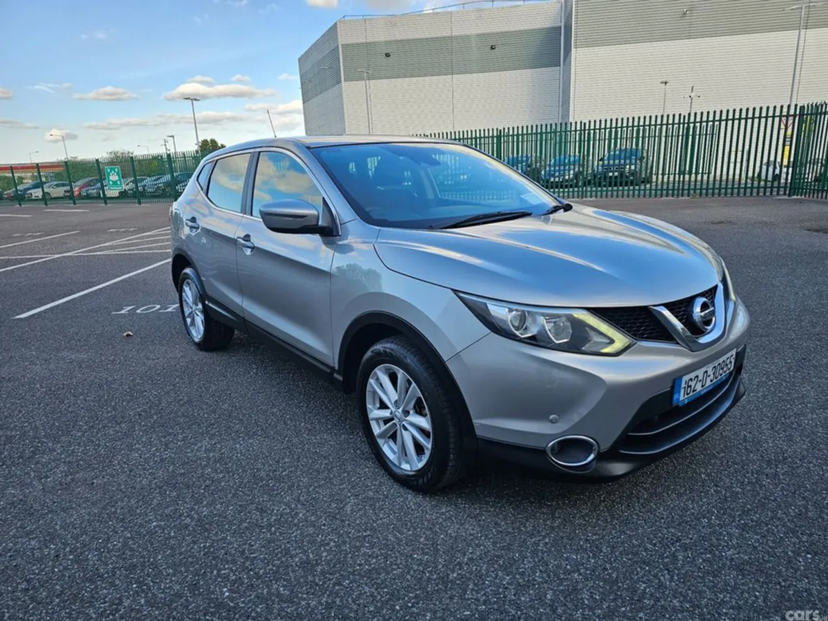 Nissan Qashqai Hatchback, Petrol, 2016, Silver