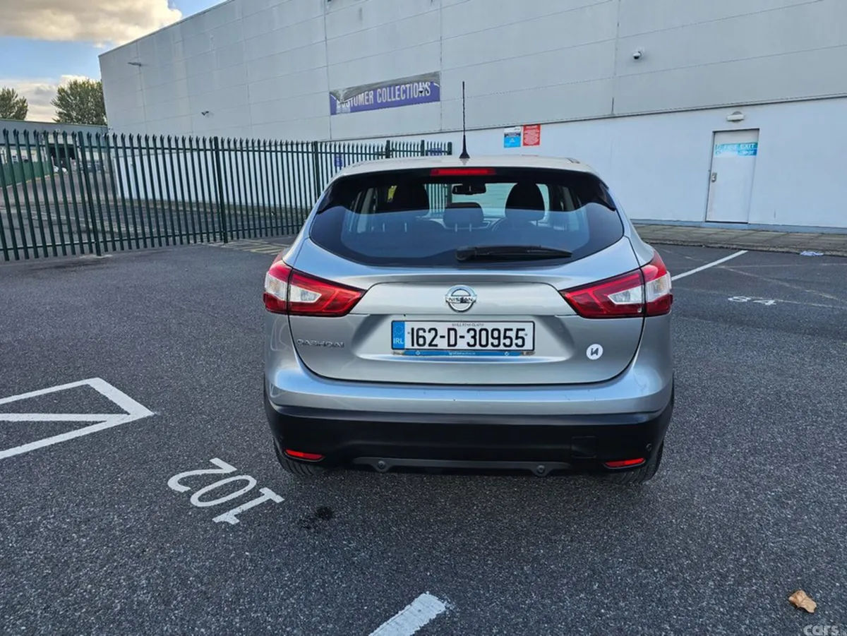 Nissan Qashqai Hatchback, Petrol, 2016, Silver