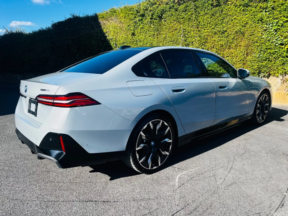 BMW i5 Saloon, Electric, 2023, Grey