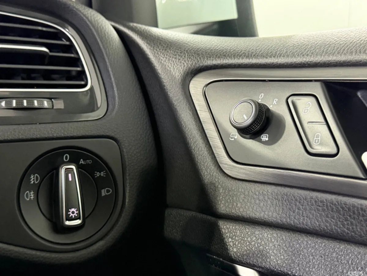Volkswagen Golf Hatchback, Petrol, 2019, White