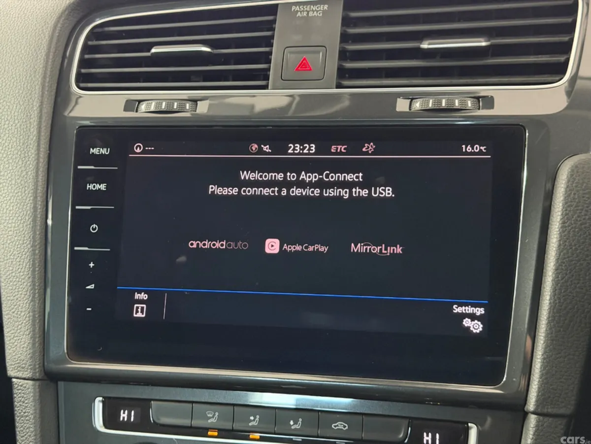 Volkswagen Golf Hatchback, Petrol, 2019, White