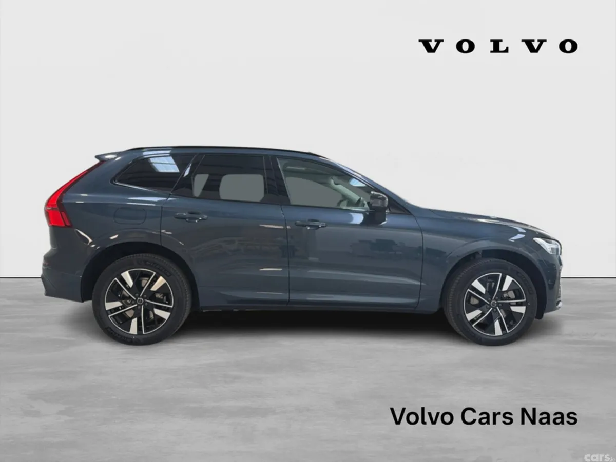Volvo XC60 SUV, Petrol Plug-in Hybrid, 2026, Blue