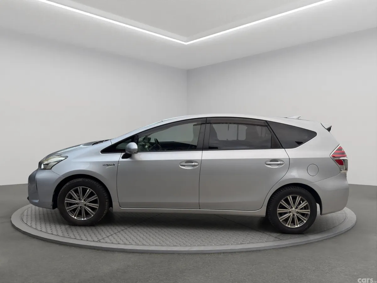 Toyota Prius MPV, Petrol Hybrid, 2015, Silver
