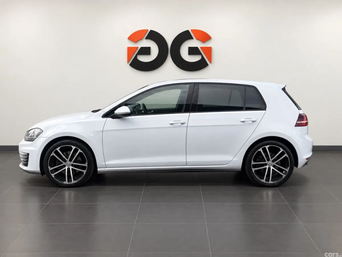 Volkswagen Golf Hatchback, Diesel, 2016, White