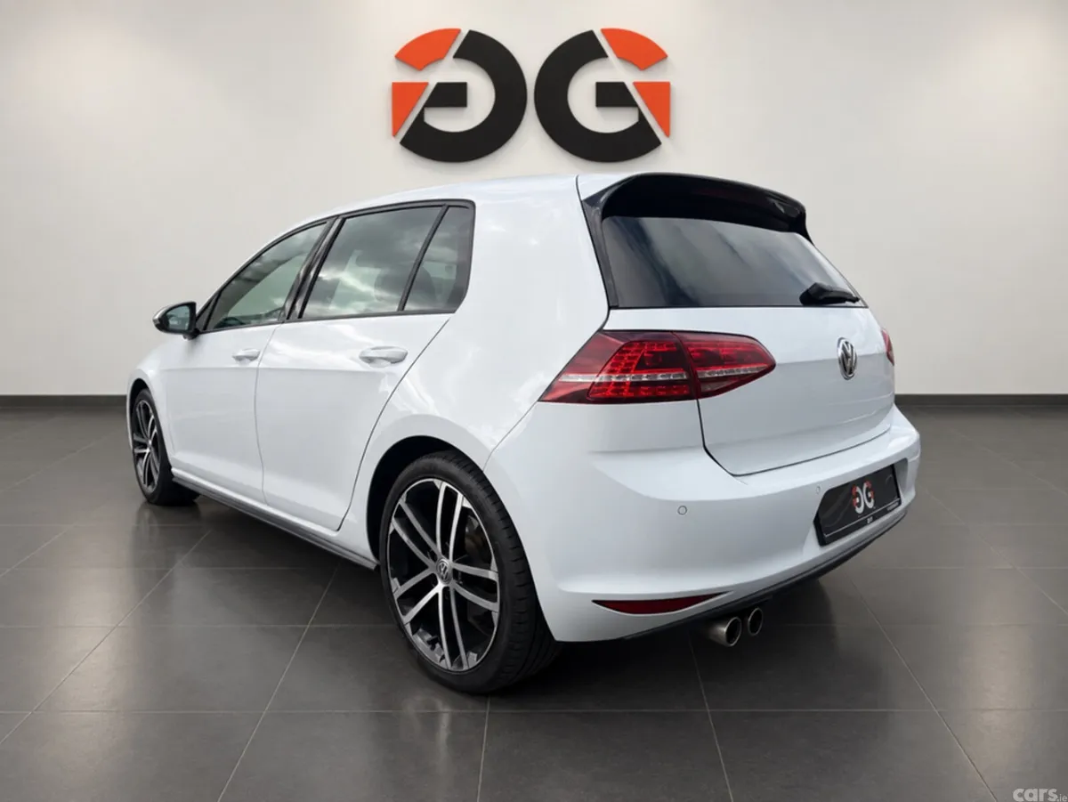 Volkswagen Golf Hatchback, Diesel, 2016, White