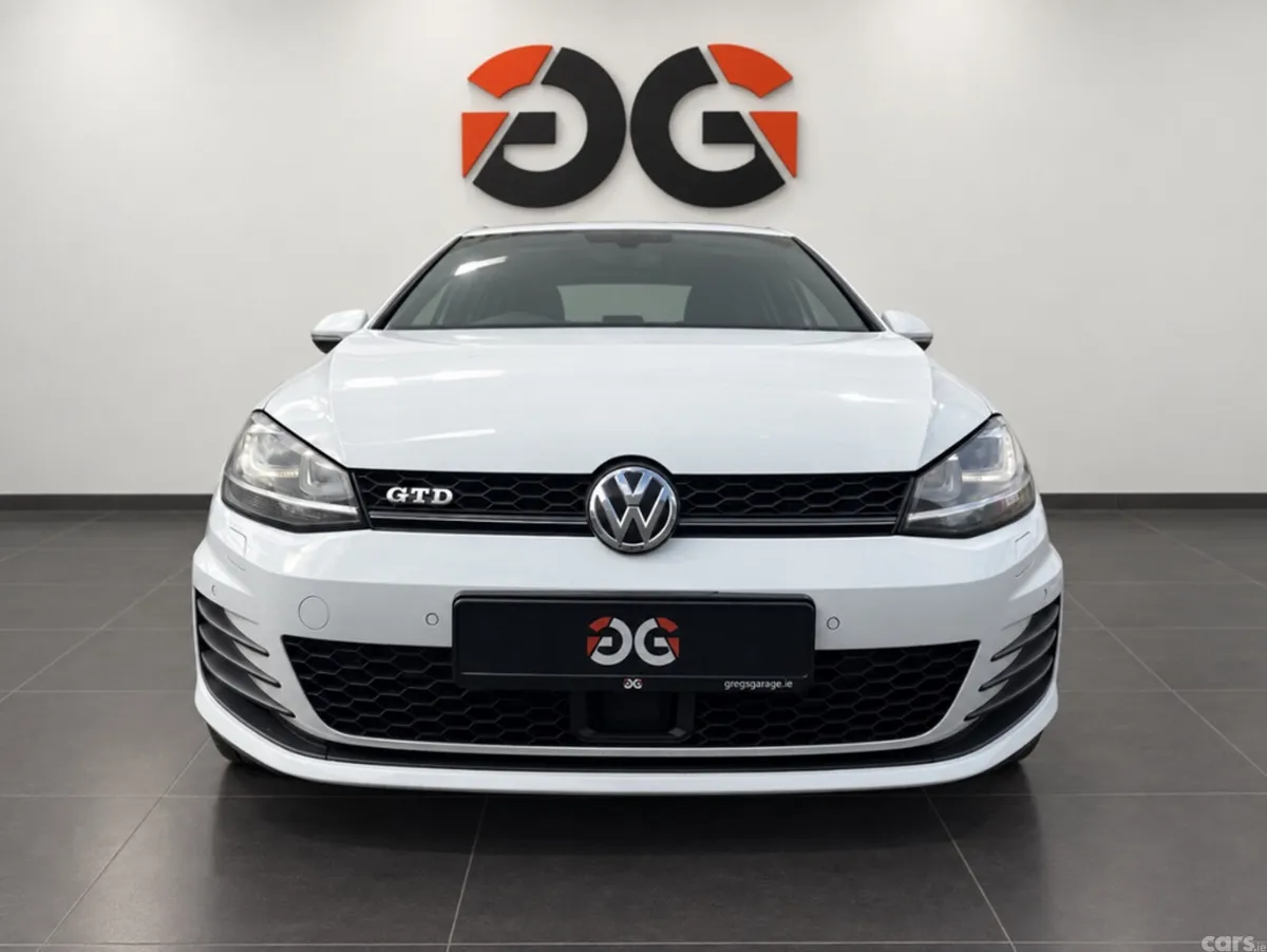 Volkswagen Golf Hatchback, Diesel, 2016, White