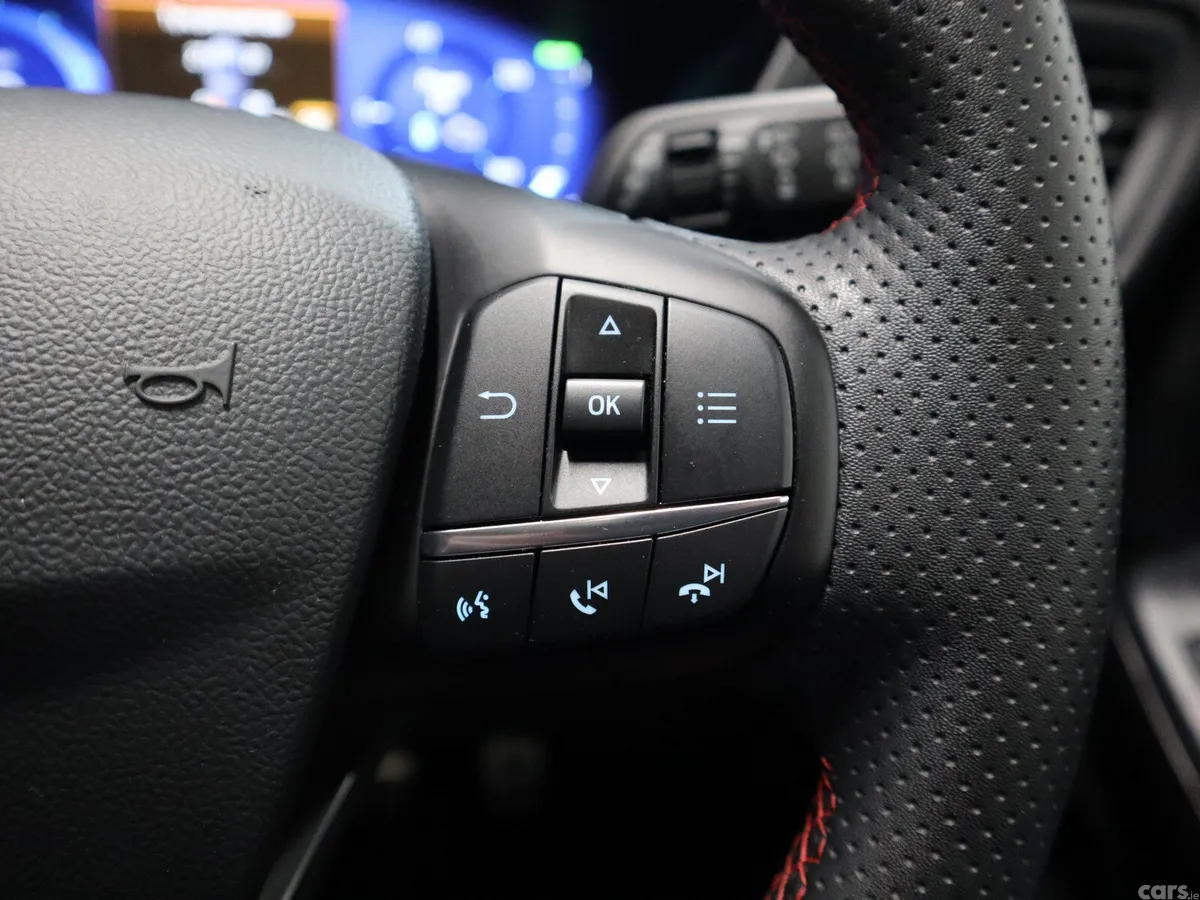 Ford Kuga SUV, Petrol Hybrid, 2023, Silver