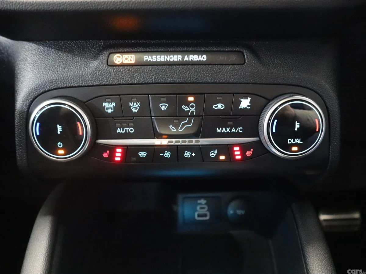 Ford Kuga SUV, Petrol Hybrid, 2023, Silver