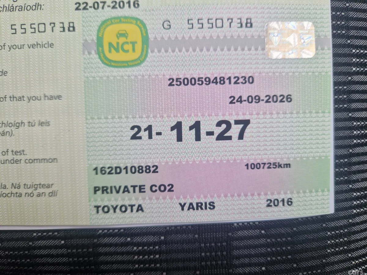 Toyota Yaris Hatchback, Petrol, 2016, Grey