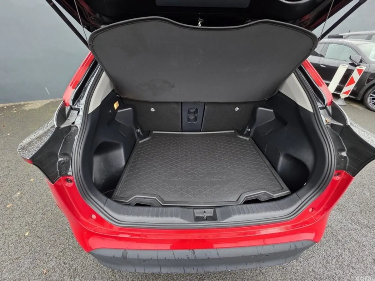 Toyota Yaris Cross SUV, Petrol Hybrid, 2024, Red