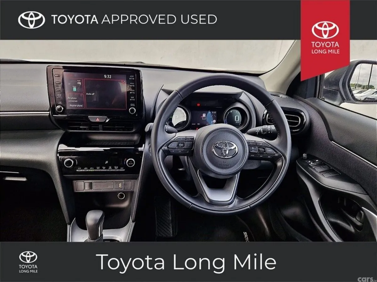Toyota Yaris Cross Hatchback, Petrol Hybrid, 2024, White