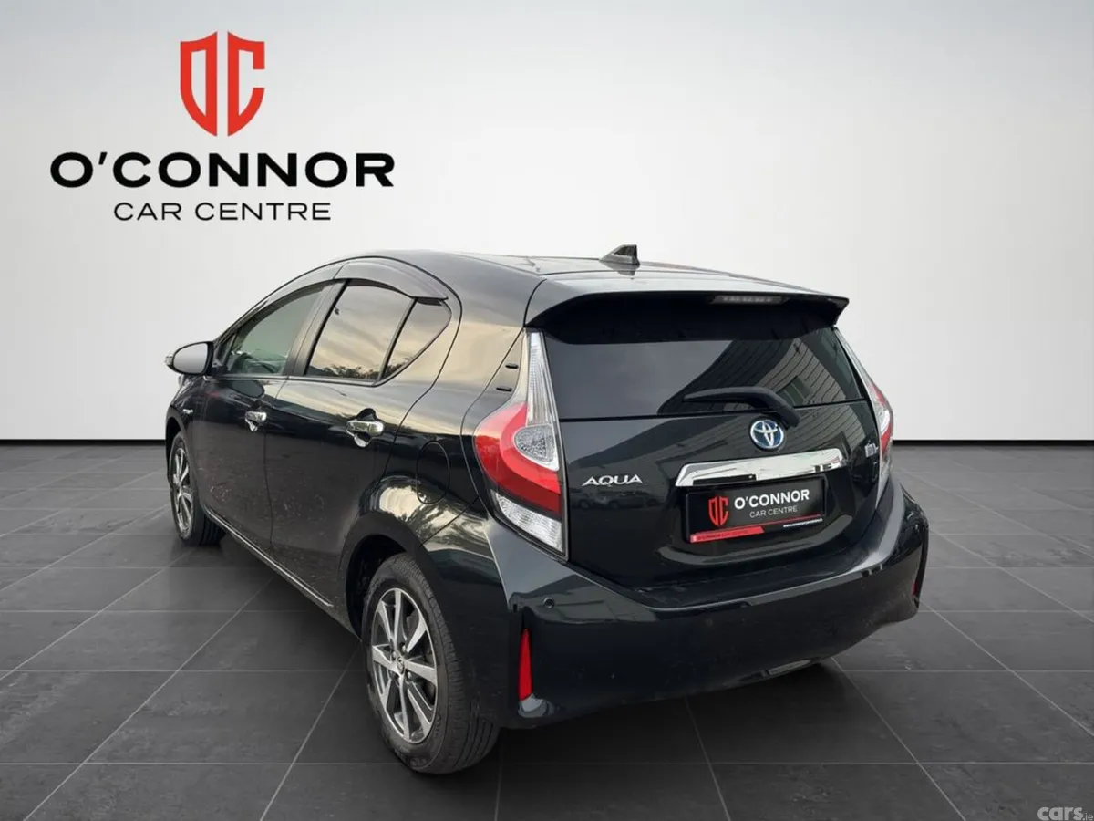 Toyota Aqua Hatchback, Petrol Hybrid, 2019, Black