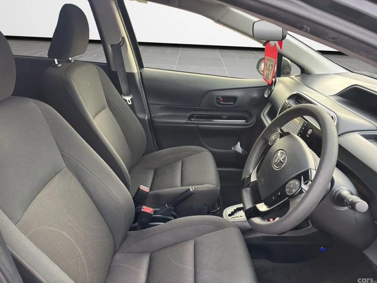 Toyota Aqua Hatchback, Petrol Hybrid, 2019, Black