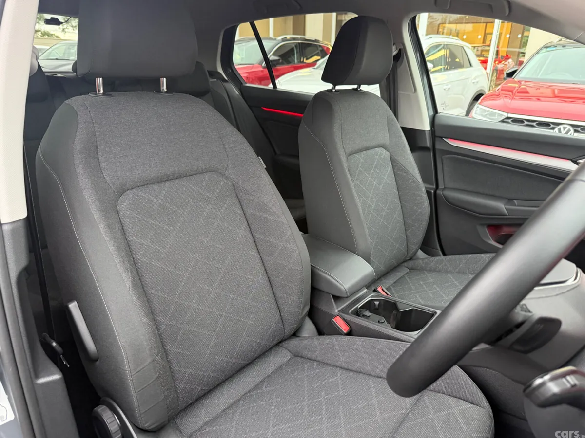 Volkswagen Golf Hatchback, Diesel, 2023, Grey