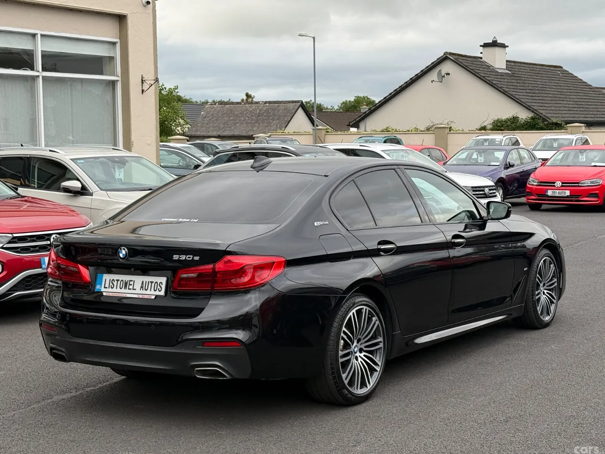 BMW 5-Series Saloon, Petrol Plug-in Hybrid, 2017, Black