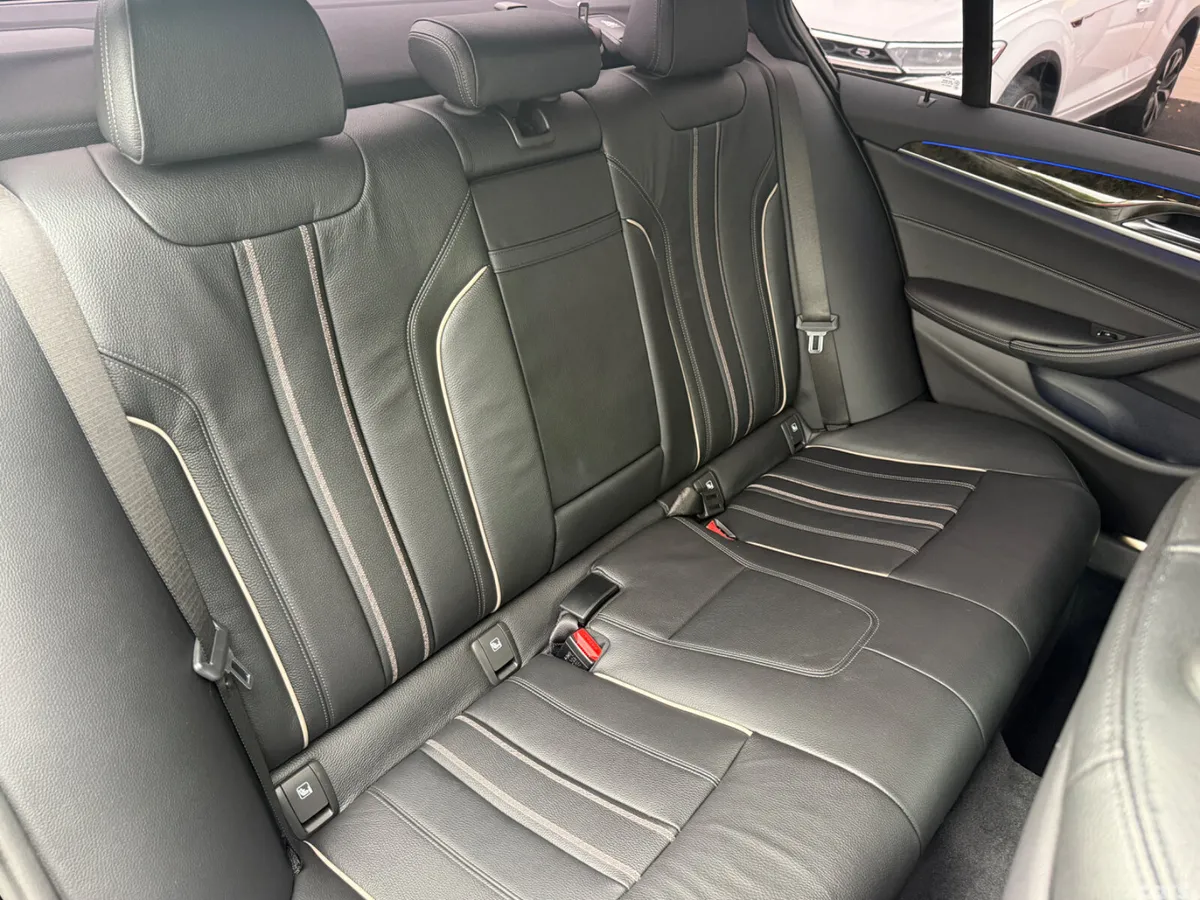 BMW 5-Series Saloon, Petrol Plug-in Hybrid, 2017, Black