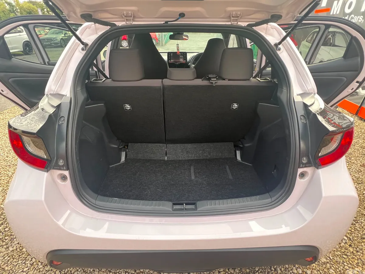 Toyota Yaris Hatchback, Petrol, 2020, Grey