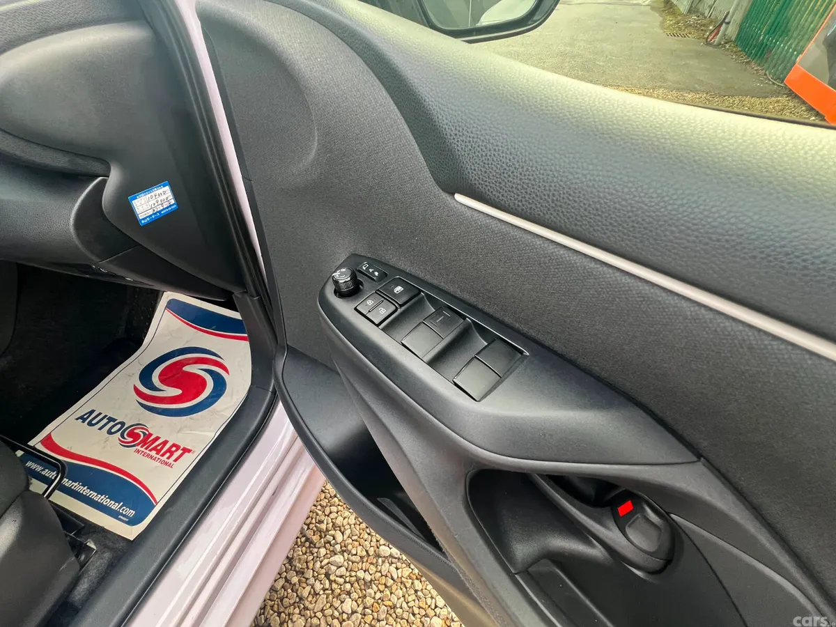 Toyota Yaris Hatchback, Petrol, 2020, Grey