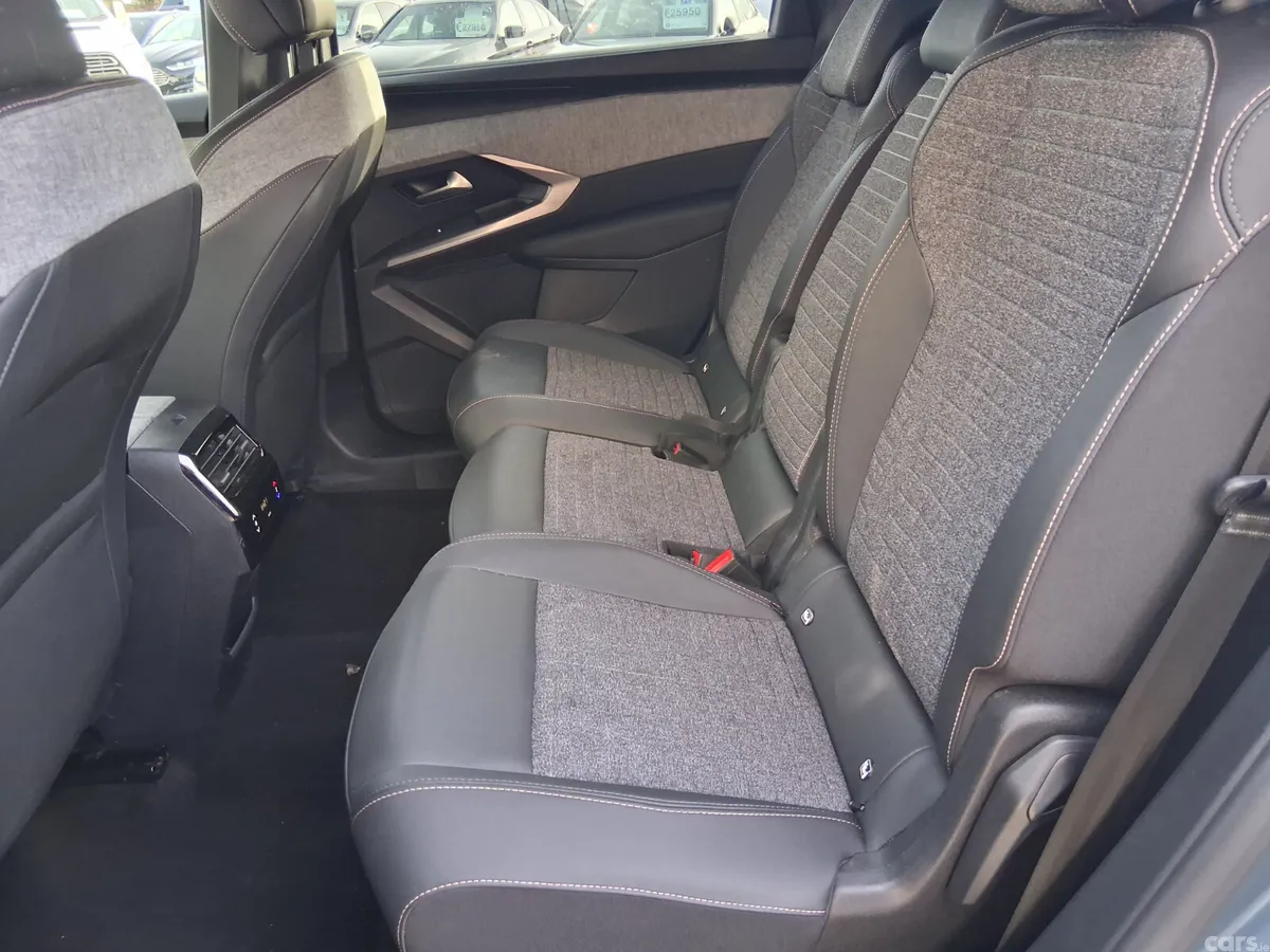 Peugeot 5008 SUV, Petrol Hybrid, 2025, Blue
