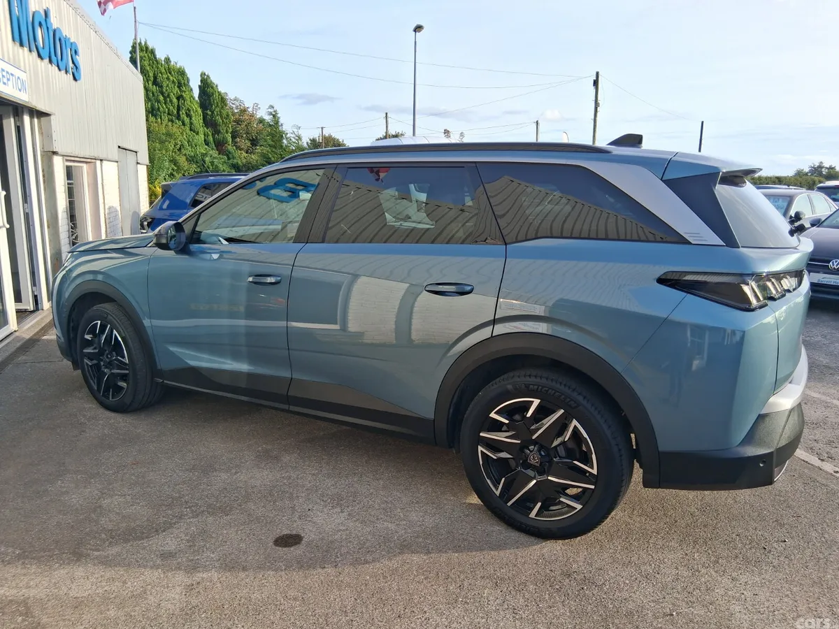 Peugeot 5008 SUV, Petrol Hybrid, 2025, Blue