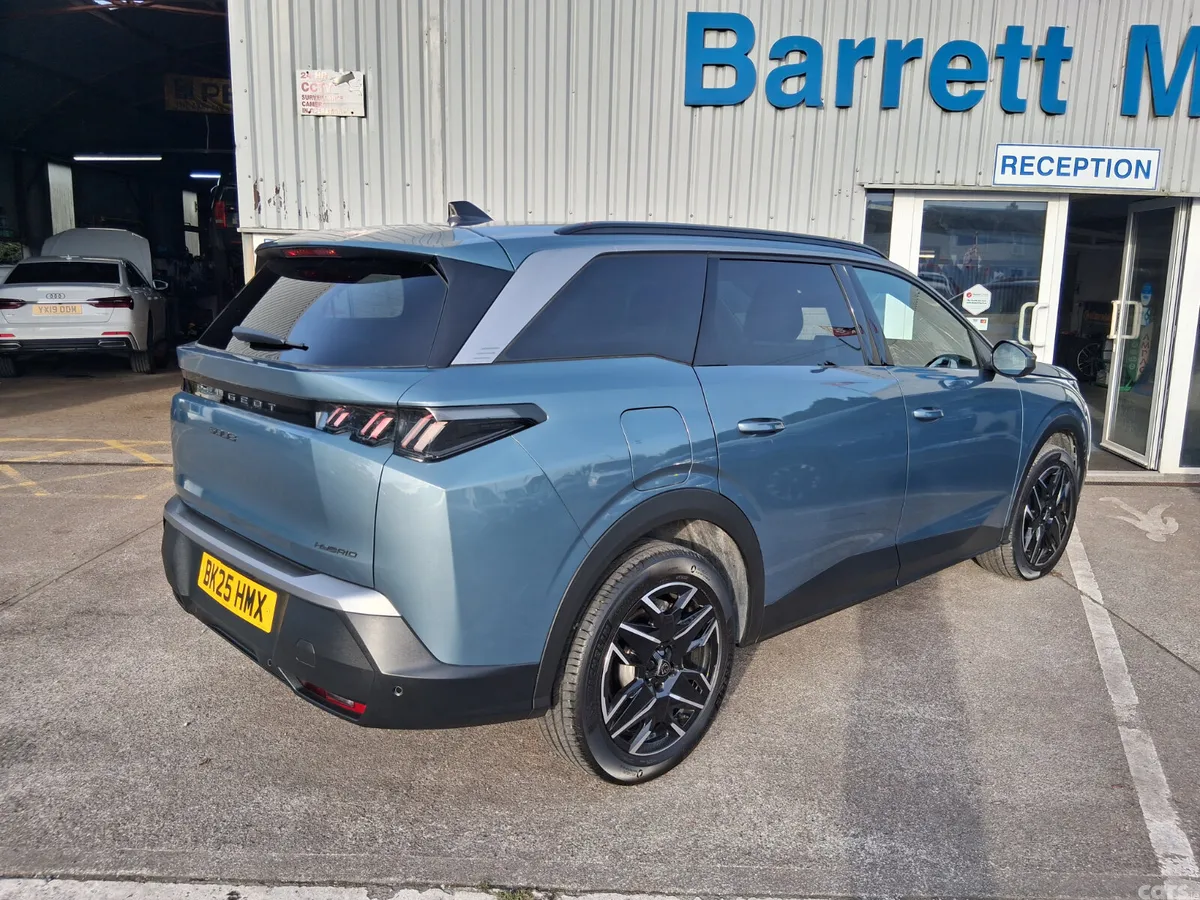 Peugeot 5008 SUV, Petrol Hybrid, 2025, Blue