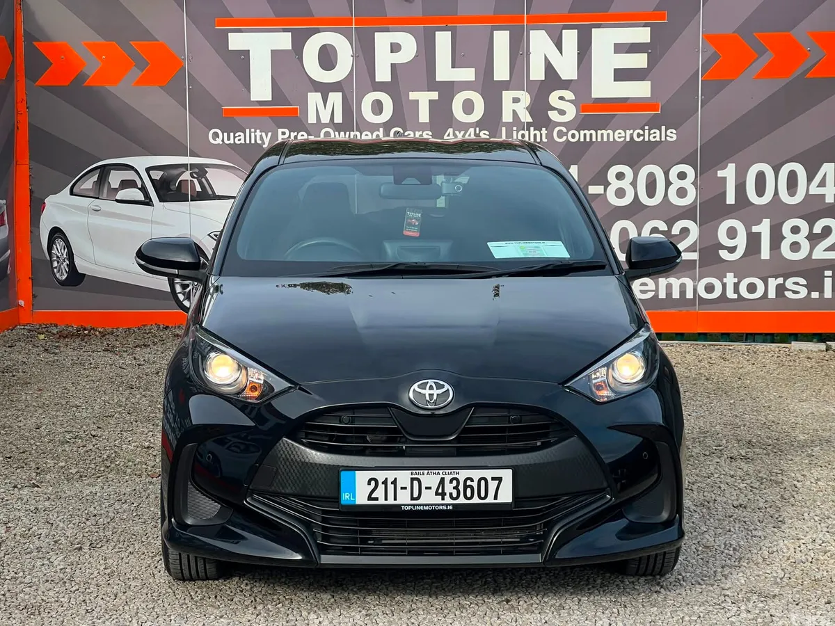 Toyota Yaris Hatchback, Petrol, 2021, Black