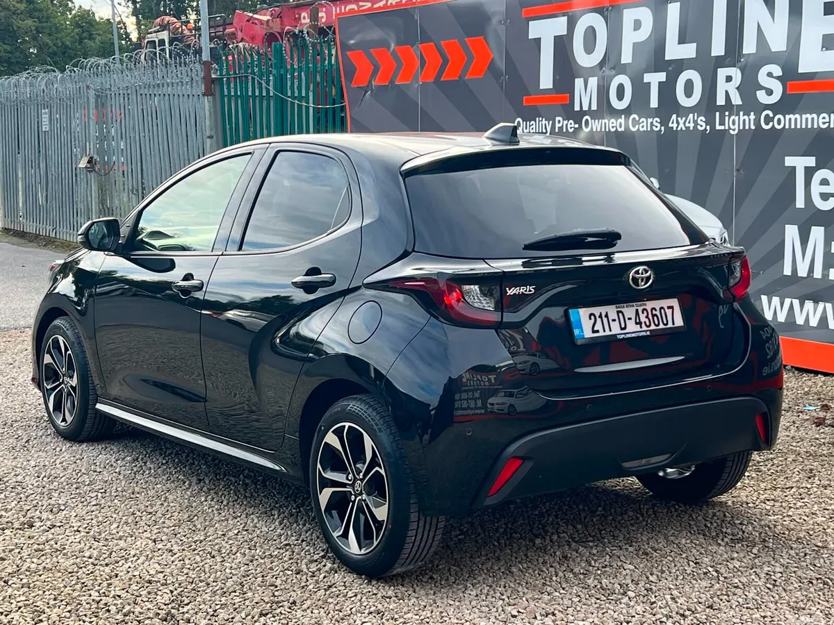 Toyota Yaris Hatchback, Petrol, 2021, Black