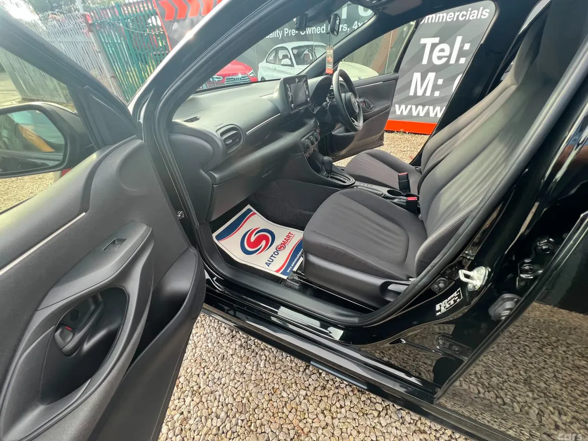 Toyota Yaris Hatchback, Petrol, 2021, Black