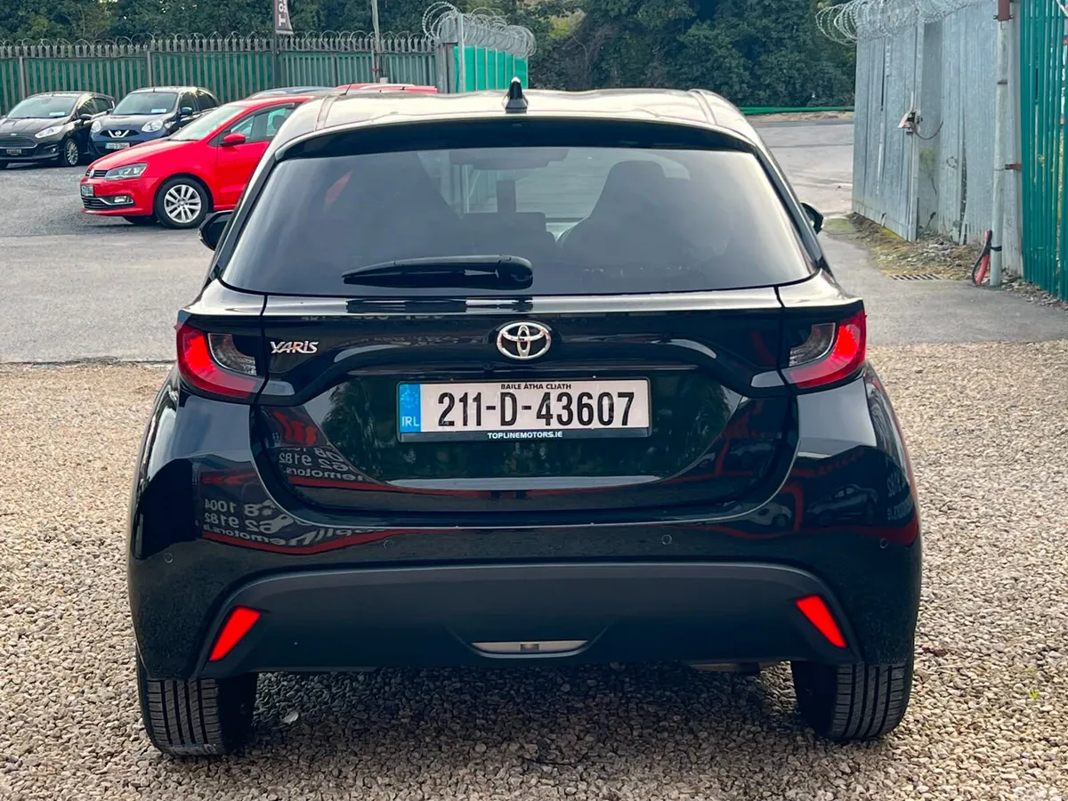 Toyota Yaris Hatchback, Petrol, 2021, Black