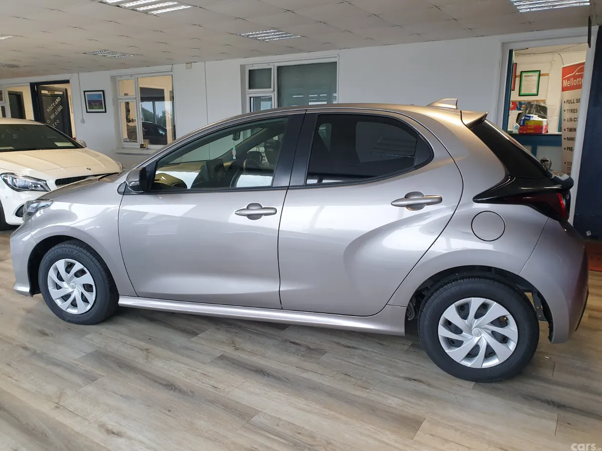 Toyota Yaris Hatchback, Petrol Hybrid, 2022, Beige