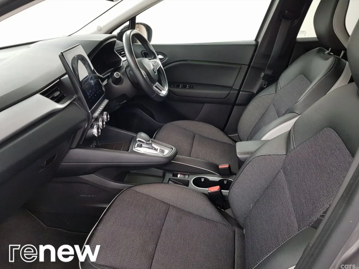 Renault Captur Hatchback, Petrol Plug-in Hybrid, 2021, Grey