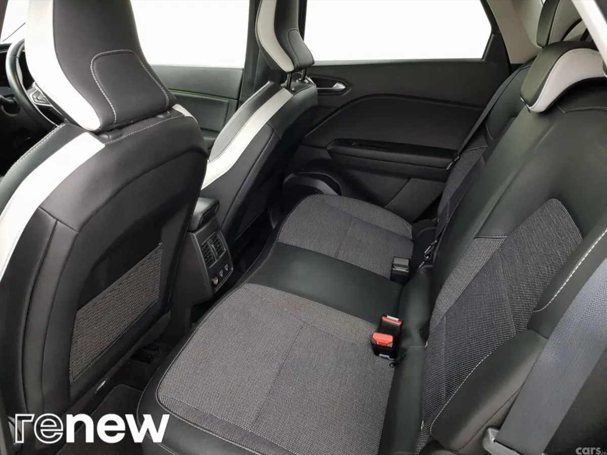 Renault Captur Hatchback, Petrol Plug-in Hybrid, 2021, Grey