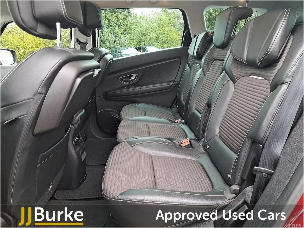 Renault Grand Scenic MPV, Diesel, 2021, Red