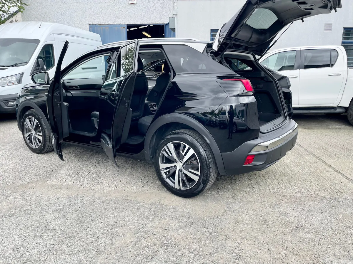 Peugeot 3008 SUV, Petrol, 2023, Black