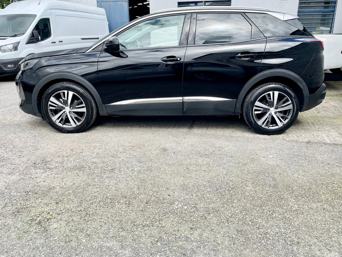 Peugeot 3008 SUV, Petrol, 2023, Black