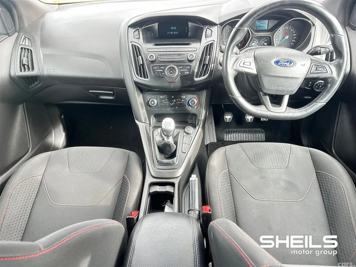 Ford Focus Hatchback, Petrol, 2017, White