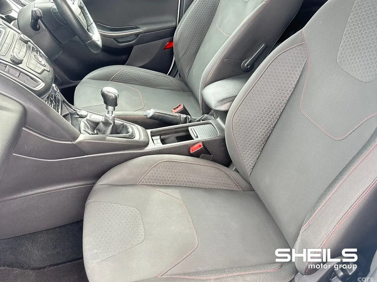 Ford Focus Hatchback, Petrol, 2017, White