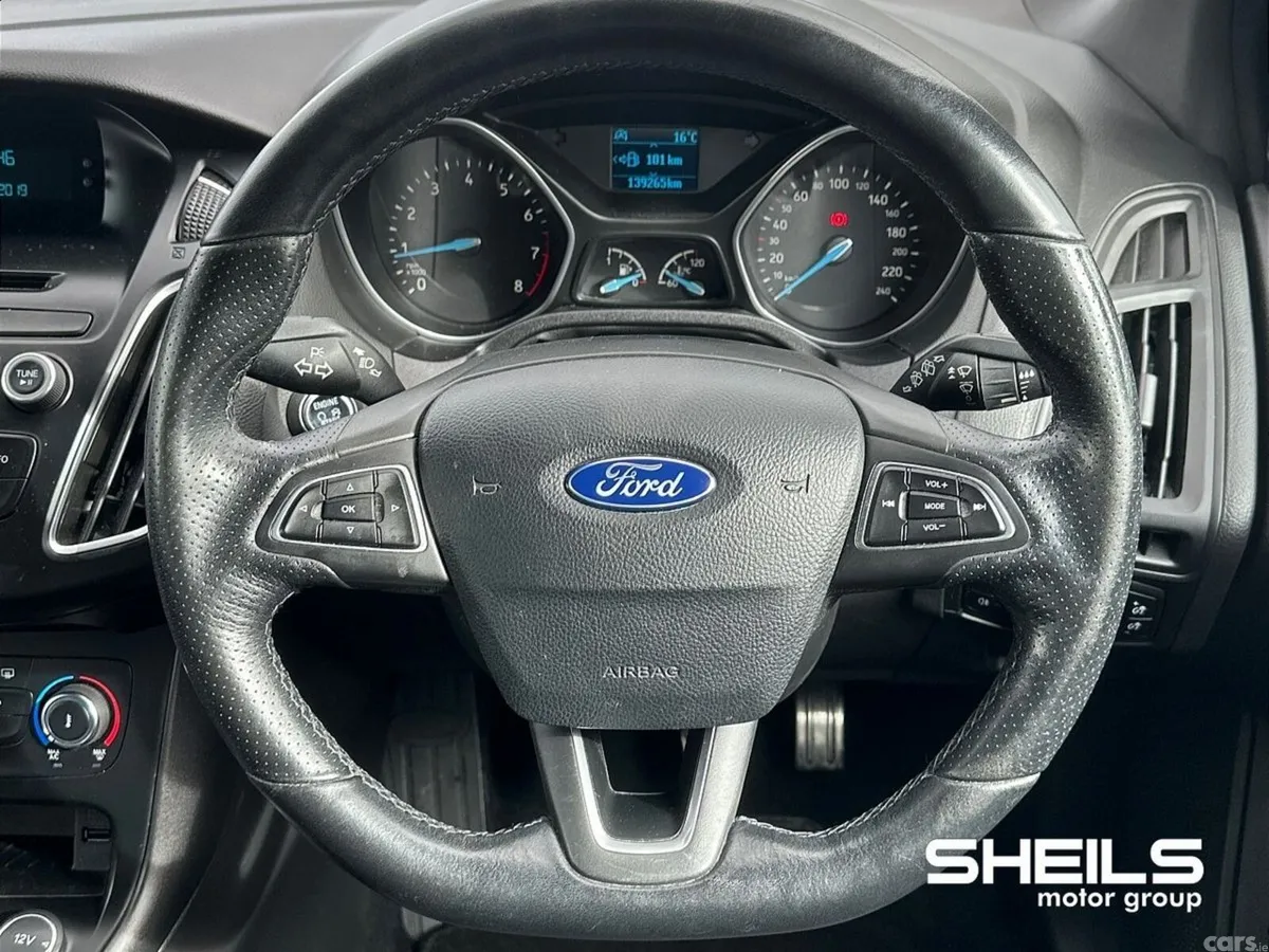 Ford Focus Hatchback, Petrol, 2017, White