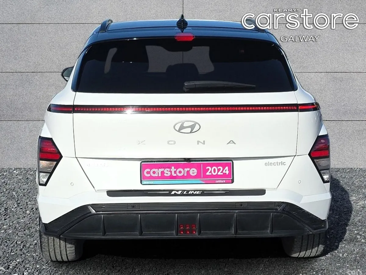 Hyundai KONA Hatchback, Electric, 2024, White