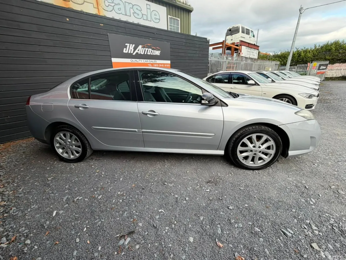 Renault Laguna Hatchback, Diesel, 2010, Silver
