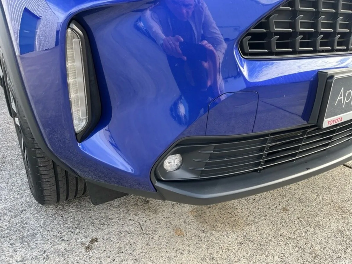 Toyota Yaris Cross Hatchback, Petrol Hybrid, 2024, Blue