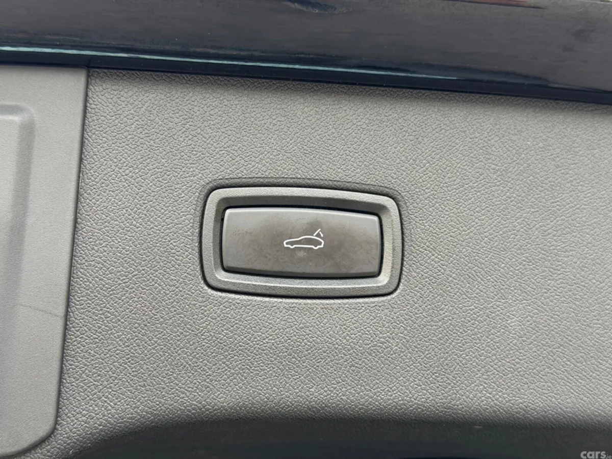 Porsche Cayenne Estate, Petrol Plug-in Hybrid, 2024, Black