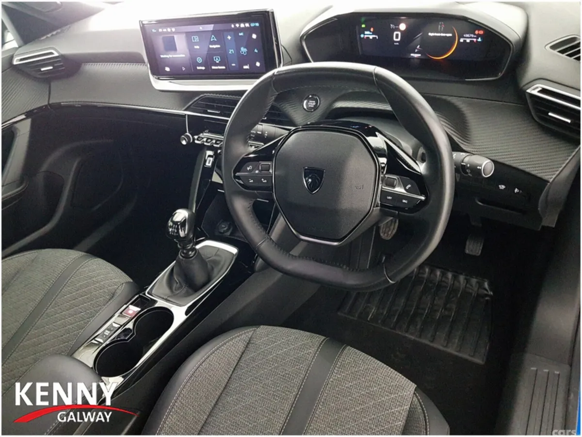 Peugeot 2008 MPV, Petrol, 2024, Blue