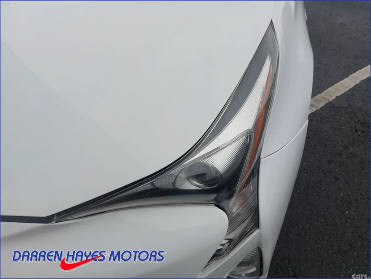 Toyota Prius Hatchback, Petrol Hybrid, 2016, White