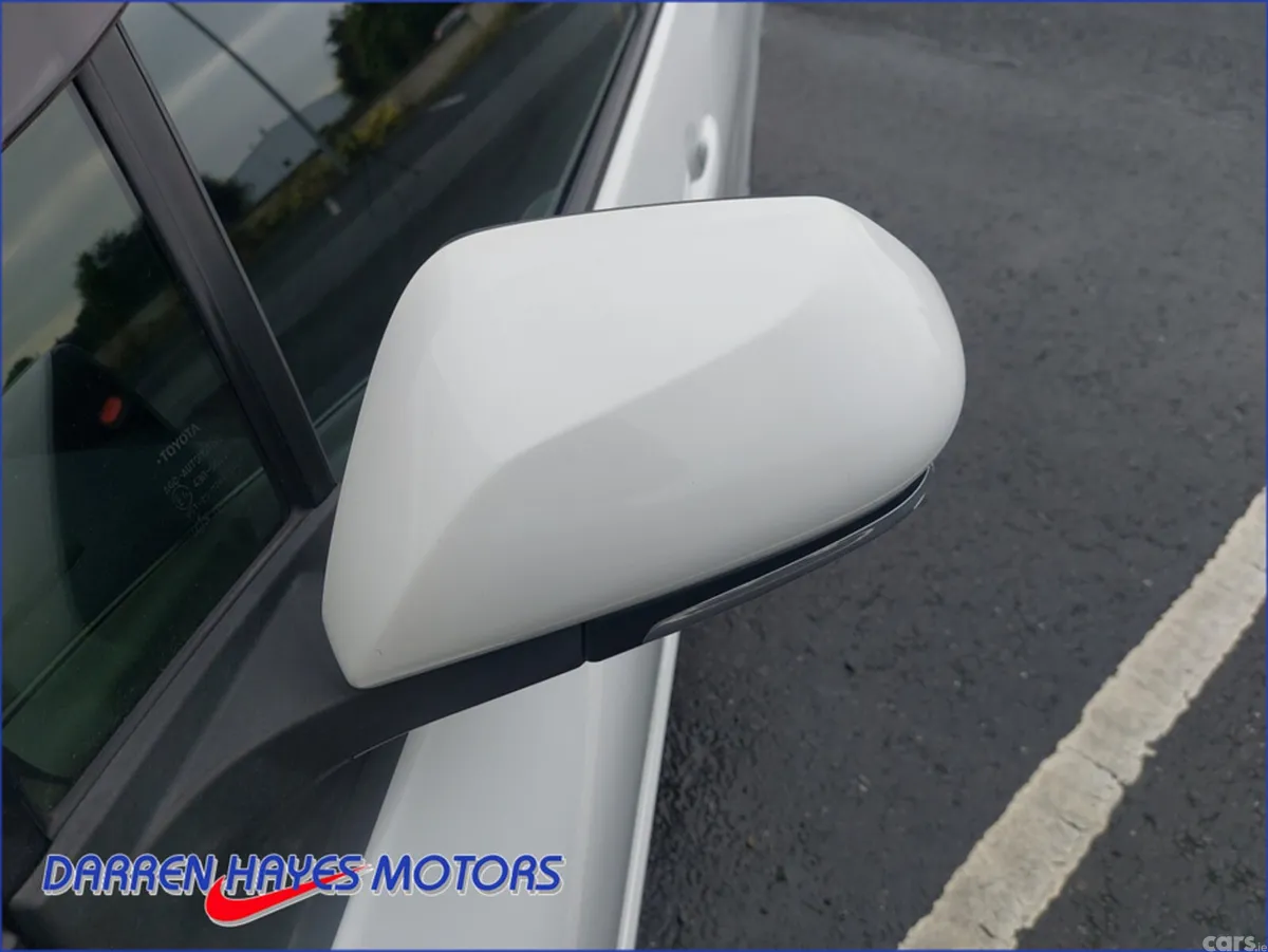 Toyota Prius Hatchback, Petrol Hybrid, 2016, White