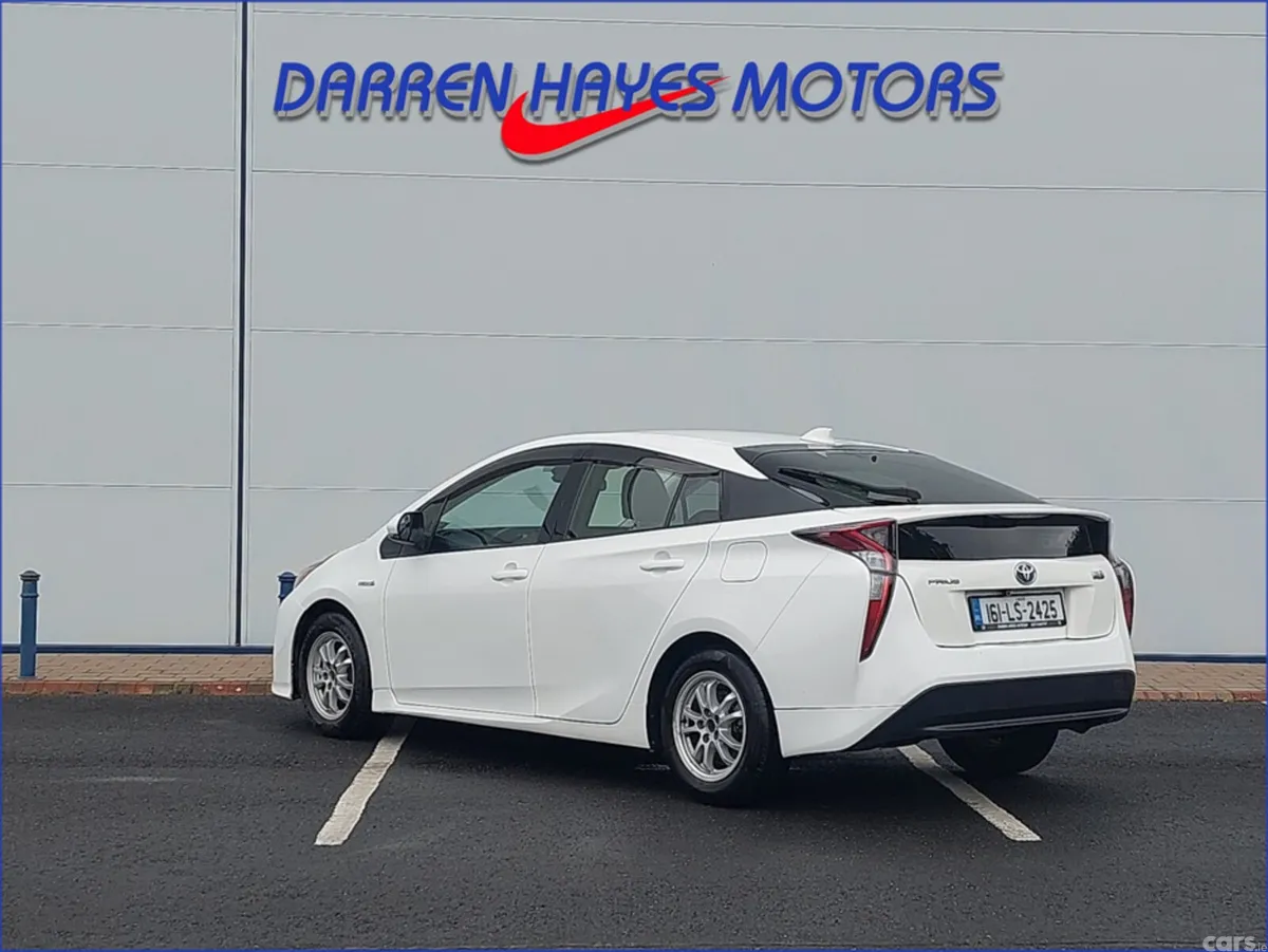 Toyota Prius Hatchback, Petrol Hybrid, 2016, White